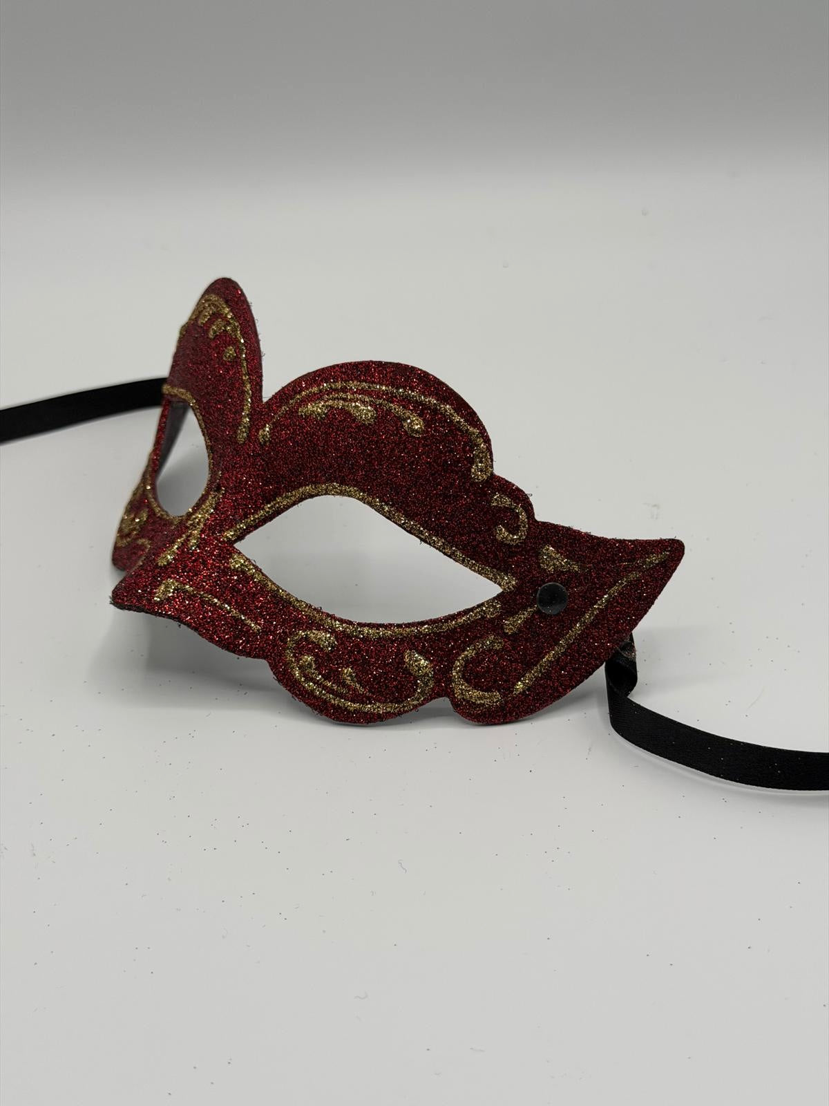 Rote venezianische Glitzermaske – Maskerade-Maske mit goldenen Details