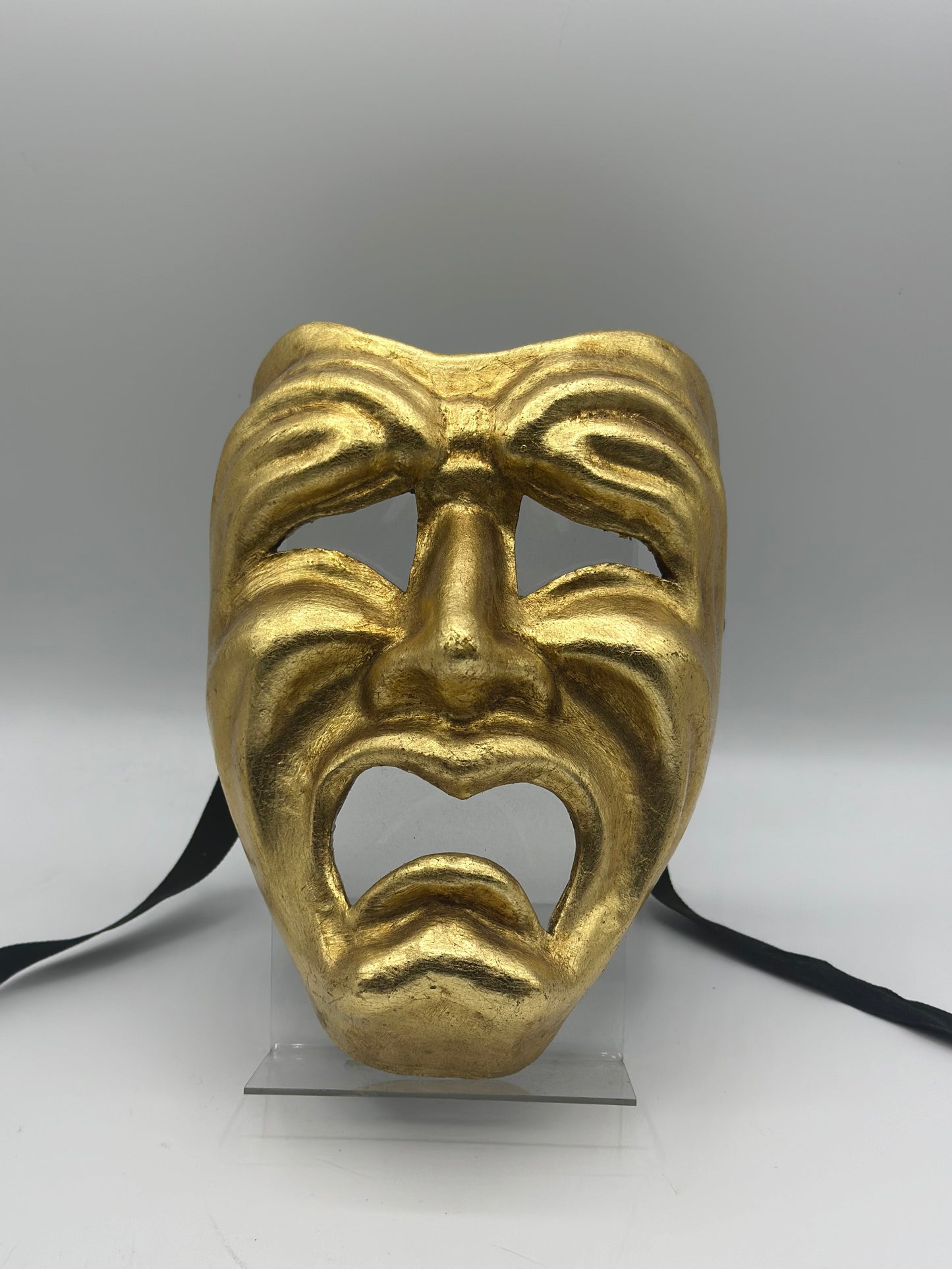 Set Tragedy en Comedy maskers in goud - Comedia dell'arte maskers.