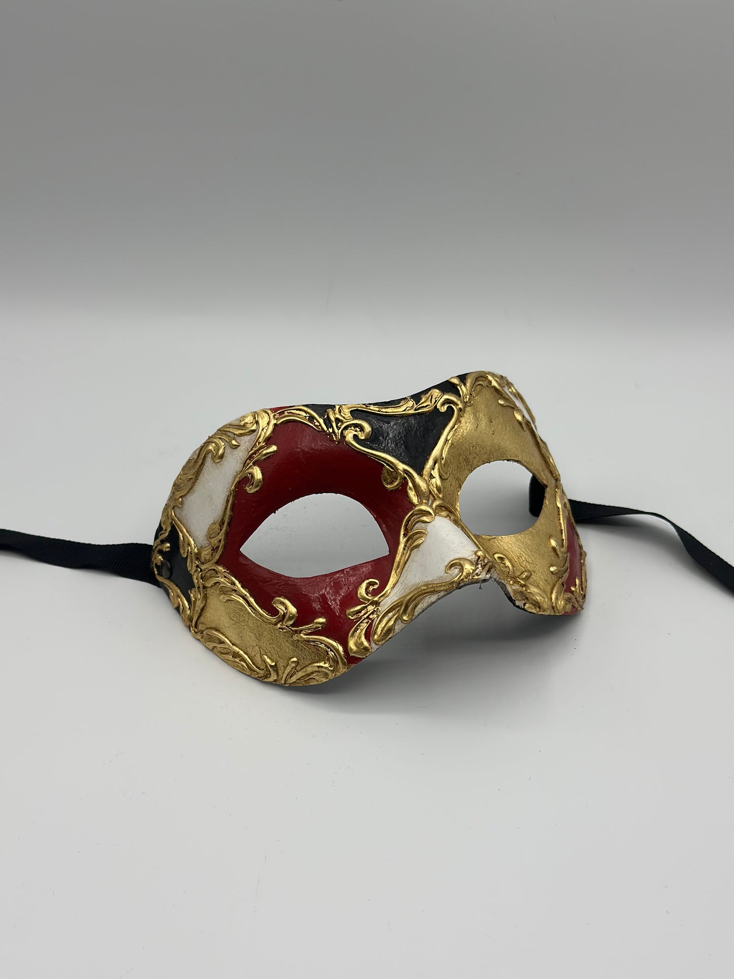 Máscara barroca veneciana hecha a mano Rojo-Negro-Oro | Máscara de mascarada de lujo hecha a mano