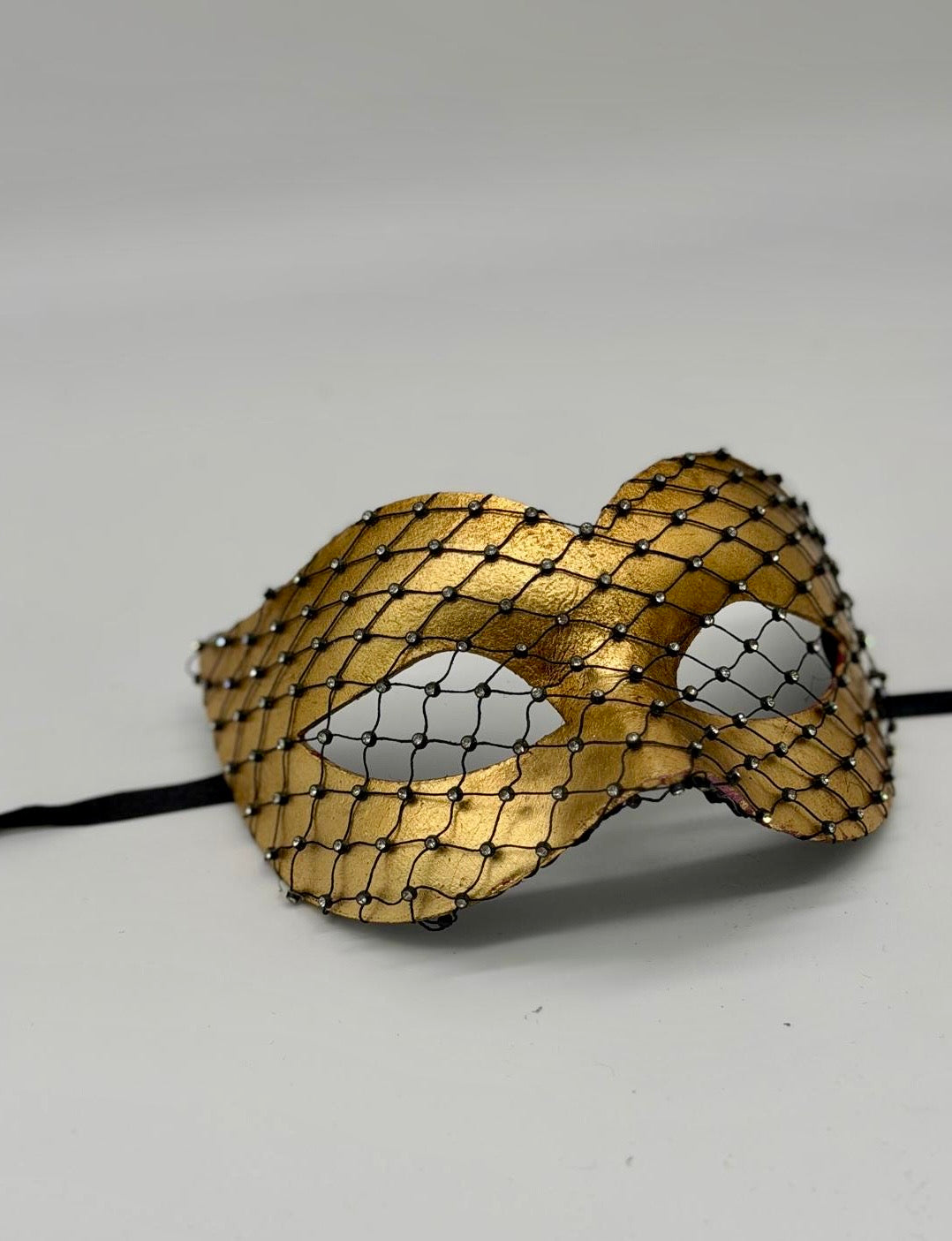 Goud Venetiaans Masker met Kristalnet bekleed