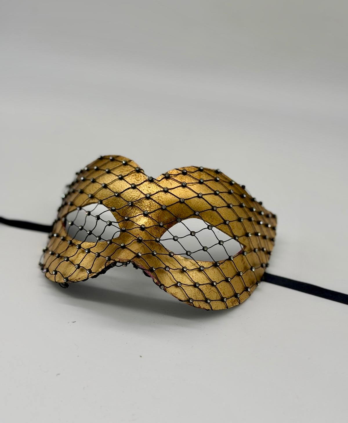 Goud Venetiaans Masker met Kristalnet bekleed