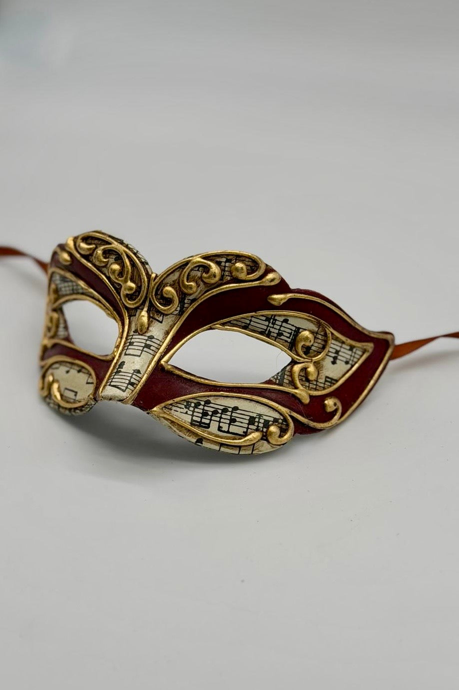 Venezianische Kindermaske – Burgunderrot & Gold mit Noten